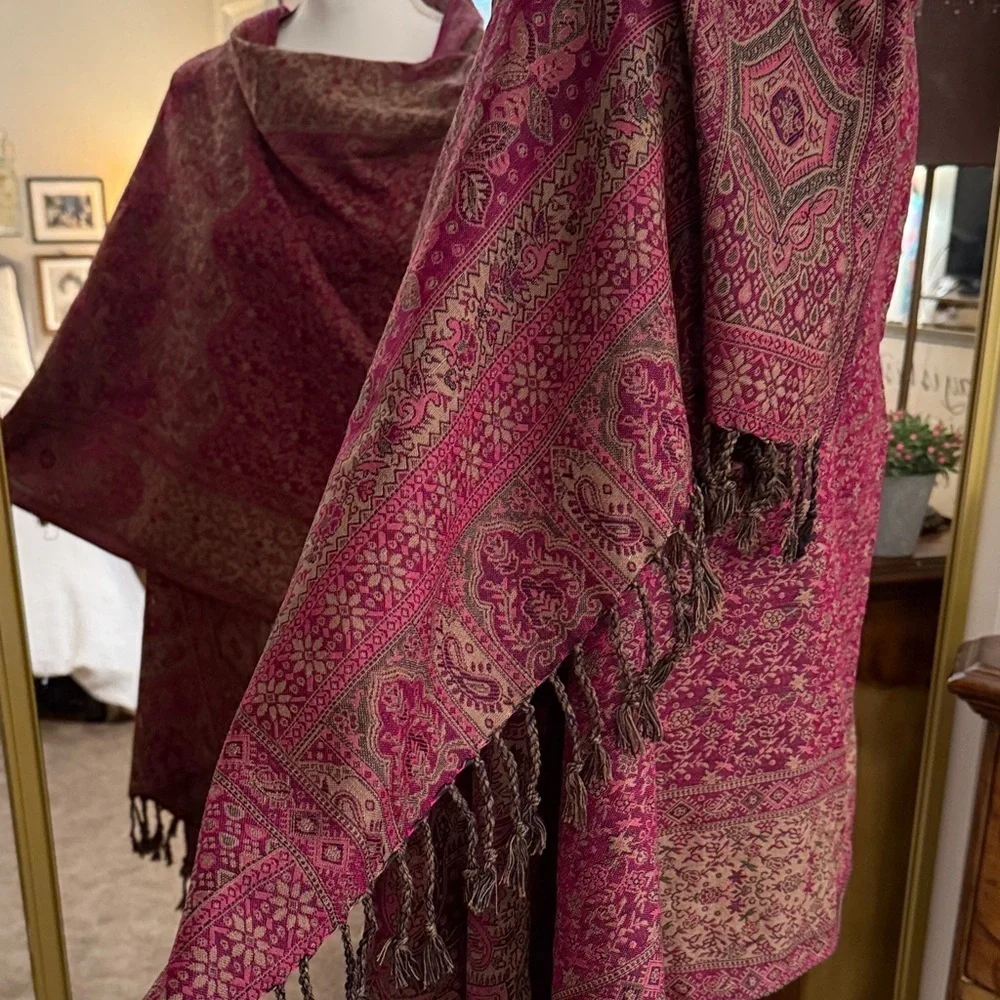 Magenta and Tan Paisley 27